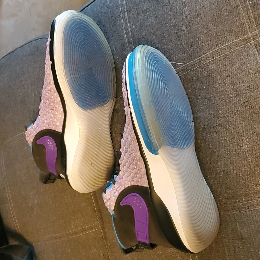 Nike Flight shoes - Picture 2 of 4
